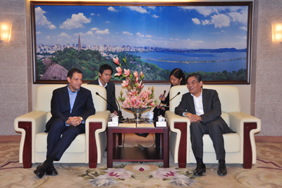 2012年11月2日法国赛诺菲集团亚洲区高级副总裁杭州考察合影集体照摄影