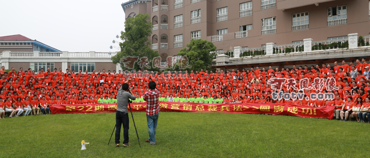 杭州拍摄集体照花絮，杭州集体照摄影公司工作花絮，杭州合影拍摄花絮