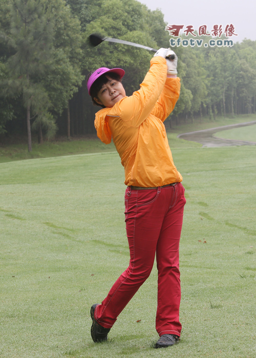 杭州高尔夫球比赛摄影，打高尔夫球姿势，高尔夫挥杆摄影